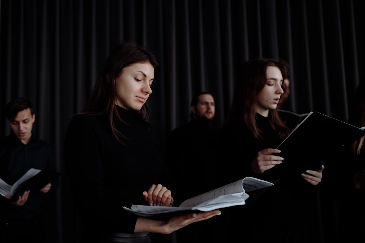 La textura vocal genera una atmósfera acogedora