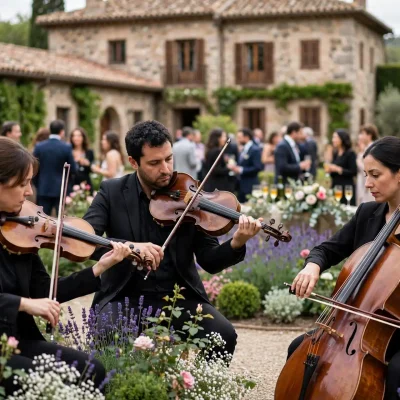 Música en directo para bodas en fincas de Madrid. Trío de cuerda actuando en el jardín de una finca de bodas en Madrid